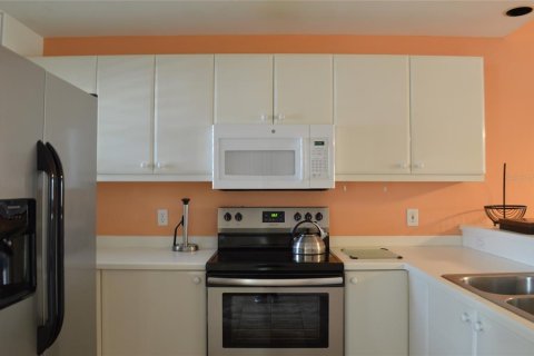 House in Bradenton, Florida 2 bedrooms, 112.88 sq.m. № 2195215 - photo 4