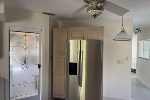 Casa en alquiler en Punta Gorda, Florida, 2 dormitorios, 146.32 m2 № 1602242 - foto 4