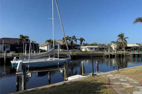 Casa en alquiler en Punta Gorda, Florida, 2 dormitorios, 146.32 m2 № 1602242 - foto 18