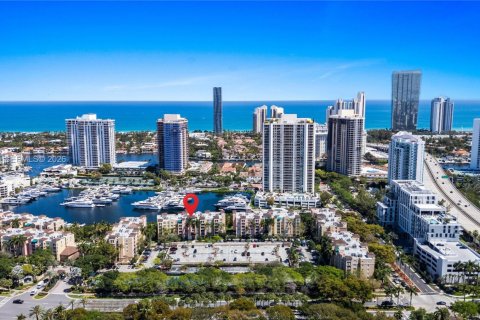 Copropriété à vendre à Aventura, Floride: 2 chambres, 102.19 m2 № 2255375 - photo 2