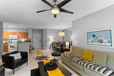 Copropriété à vendre à Aventura, Floride: 2 chambres, 102.19 m2 № 2255375 - photo 10