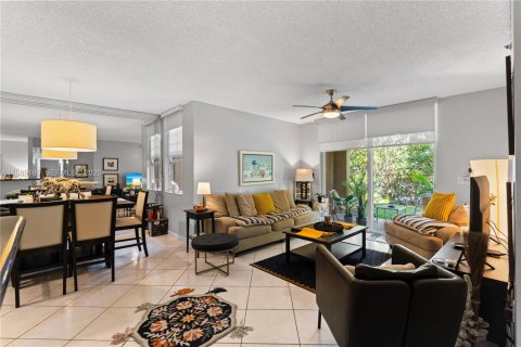 Copropriété à vendre à Aventura, Floride: 2 chambres, 102.19 m2 № 2255375 - photo 5