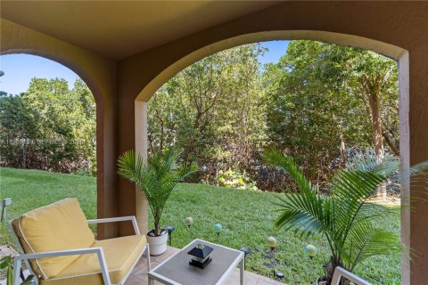 Condo à Aventura, Floride, 2 chambres  № 2255375