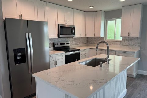 House in Holiday, Florida 3 bedrooms, 106.09 sq.m. № 1819395 - photo 6