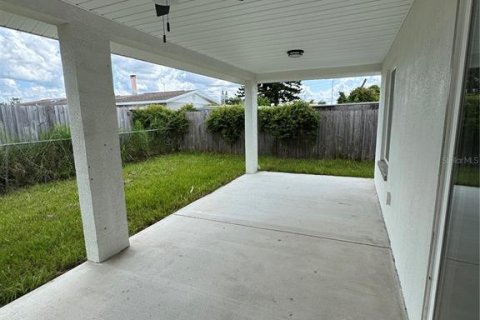 House in Holiday, Florida 3 bedrooms, 106.09 sq.m. № 1819395 - photo 16