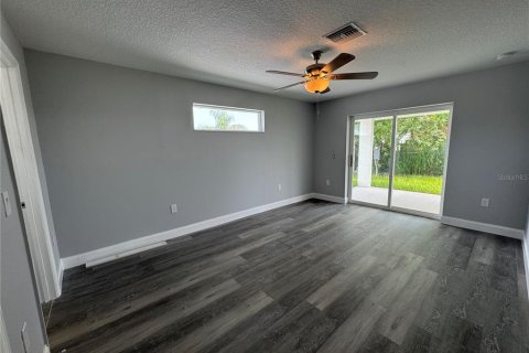 House in Holiday, Florida 3 bedrooms, 106.09 sq.m. № 1819395 - photo 7