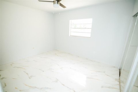 House in Miami, Florida 3 bedrooms, 130.62 sq.m. № 1849744 - photo 20