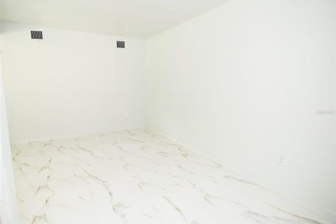 House in Miami, Florida 3 bedrooms, 130.62 sq.m. № 1849744 - photo 10