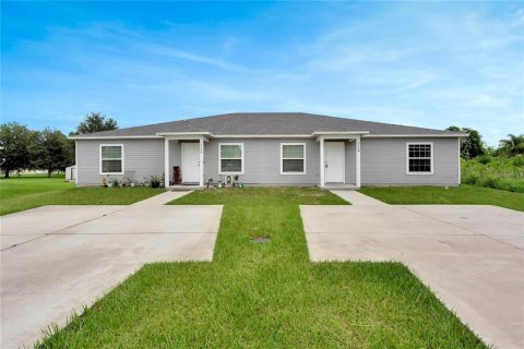 Apartment in Kissimmee, Florida 4 bedrooms, 139.82 sq.m. № 2376637