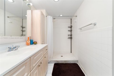 Townhouse in Greenacres, Florida 3 bedrooms, 138.24 sq.m. № 1660138 - photo 18