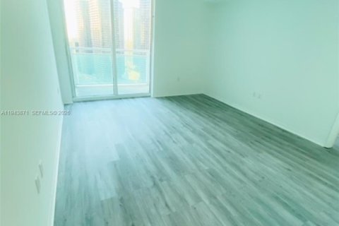 Condo in Miami, Florida, 2 bedrooms  № 2000814 - photo 8