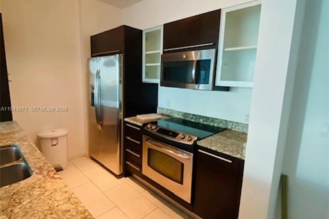 Condo in Miami, Florida, 2 bedrooms  № 2000814