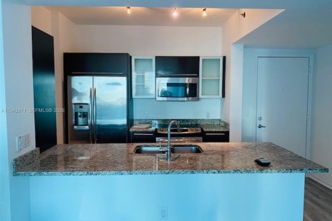 Condo in Miami, Florida, 2 bedrooms  № 2000814 - photo 2