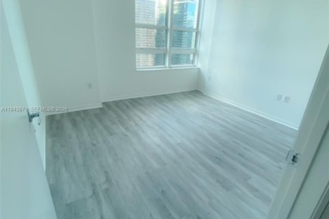 Condo in Miami, Florida, 2 bedrooms  № 2000814 - photo 11