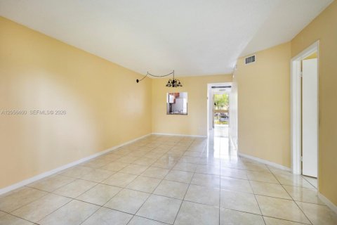Appartement à louer à Coral Springs, Floride: 3 chambres, 97.92 m2 № 2262021 - photo 6