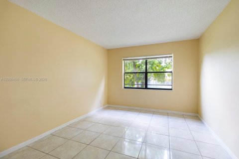 Appartement à louer à Coral Springs, Floride: 3 chambres, 97.92 m2 № 2262021 - photo 12