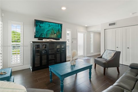 Купить виллу или дом в Ки-Ларго, Флорида 4 спальни, 188.13м2, № 1957885 - фото 24