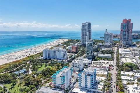 Купить кондоминиум в Майами-Бич, Флорида 1 спальня, 67.17м2, № 2057881 - фото 2