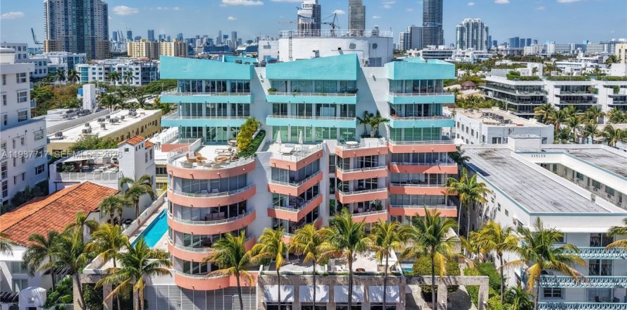 Кондоминиум с 1 спальней в Майами-Бич, Флорида № 2057881