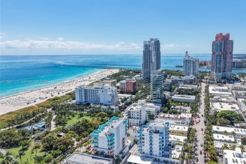 Купить кондоминиум в Майами-Бич, Флорида 1 спальня, 67.17м2, № 2057881 - фото 23