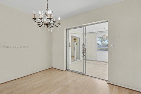 House in Tamarac, Florida 2 bedrooms, 125.7 sq.m. № 1997158 - photo 20