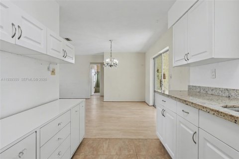 House in Tamarac, Florida 2 bedrooms, 125.7 sq.m. № 1997158 - photo 28