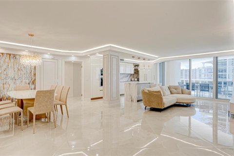 Снять в аренду кондоминиум в Санни-Айлс-Бич, Флорида 3 спальни, 169.08м2, № 2004506 - фото 8