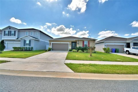 House in Winter Haven, Florida 3 bedrooms, 139.35 sq.m. № 1509792 - photo 2