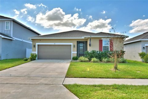 House in Winter Haven, Florida 3 bedrooms, 139.35 sq.m. № 1509792 - photo 1