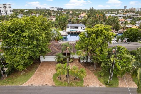 Villa ou maison à vendre à North Miami Beach, Floride: 3 chambres, 217.76 m2 № 1962461 - photo 5