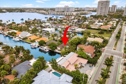 Villa ou maison à vendre à North Miami Beach, Floride: 3 chambres, 217.76 m2 № 1962461 - photo 8