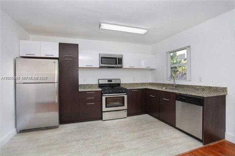 Apartment in Miami Beach, Florida 2 bedrooms, 102.19 sq.m. № 1995144 - photo 5