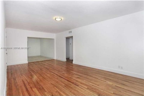 Apartment in Miami Beach, Florida 2 bedrooms, 102.19 sq.m. № 1995144 - photo 2