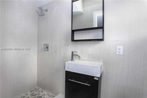 Apartment in Miami Beach, Florida 2 bedrooms, 102.19 sq.m. № 1995144 - photo 9