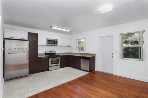 Apartment in Miami Beach, Florida 2 bedrooms, 102.19 sq.m. № 1995144 - photo 4