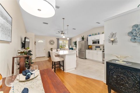 Casa en venta en Lady Lake, Florida, 3 dormitorios, 138.89 m2 № 1840387 - foto 3