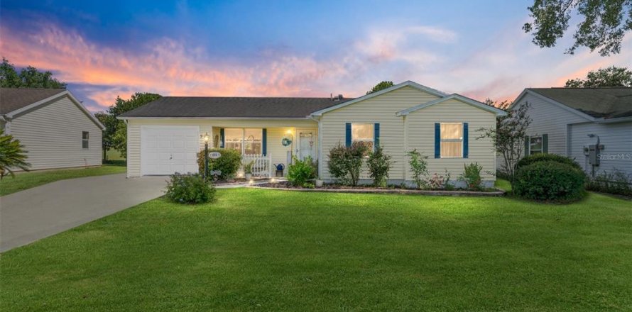 House in Lady Lake, Florida 3 bedrooms, 138.89 sq.m. № 1840387