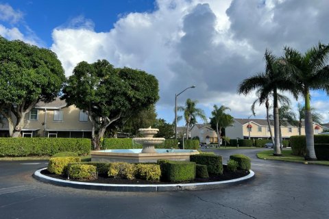 Condo in Hypoluxo, Florida, 2 bedrooms  № 2086816 - photo 21