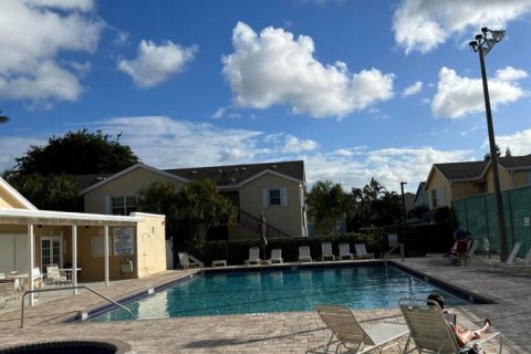 Condo in Hypoluxo, Florida, 2 bedrooms  № 2086816 - photo 20
