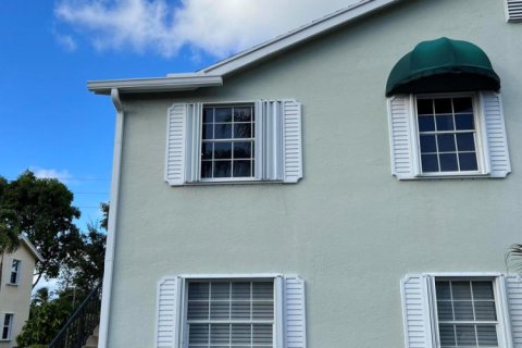 Condo in Hypoluxo, Florida, 2 bedrooms  № 2086816 - photo 17