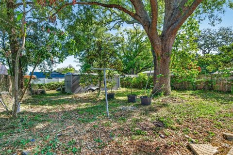 House in Tampa, Florida 3 bedrooms, 135.64 sq.m. № 2199318 - photo 18