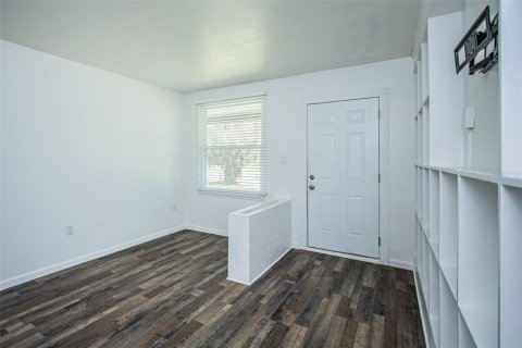 Commercial property in Brooksville, Florida 4 bedrooms, 123.1 sq.m. № 1569494 - photo 8