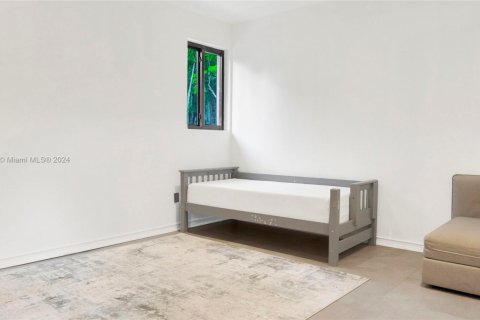 Casa en alquiler en Miami, Florida, 5 dormitorios, 269.6 m2 № 1937744 - foto 18