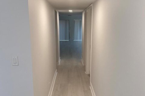 Touwnhouse à vendre à Boca Raton, Floride: 3 chambres, 178.93 m2 № 2177401 - photo 3
