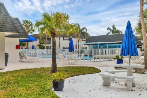 Condo in Bradenton, Florida, 1 bedroom  № 1565824 - photo 20