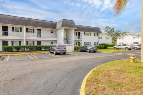 Condo in Bradenton, Florida, 1 bedroom  № 1565824 - photo 1