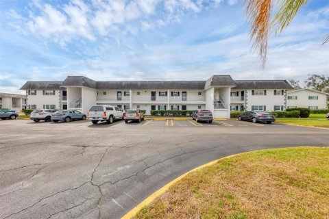 Condo in Bradenton, Florida, 1 bedroom  № 1565824 - photo 27