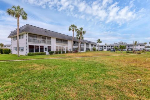 Condo in Bradenton, Florida, 1 bedroom  № 1565824 - photo 25