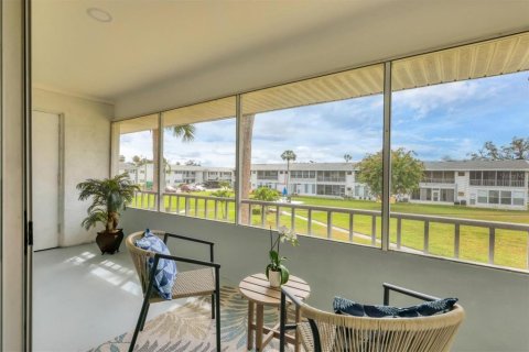 Condo in Bradenton, Florida, 1 bedroom  № 1565824 - photo 15