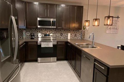 Touwnhouse à louer à Kissimmee, Floride: 3 chambres, 163.69 m2 № 2415371 - photo 2